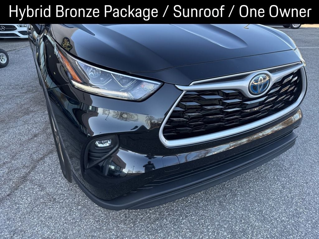 2023 Toyota Highlander Hybrid Bronze Edition