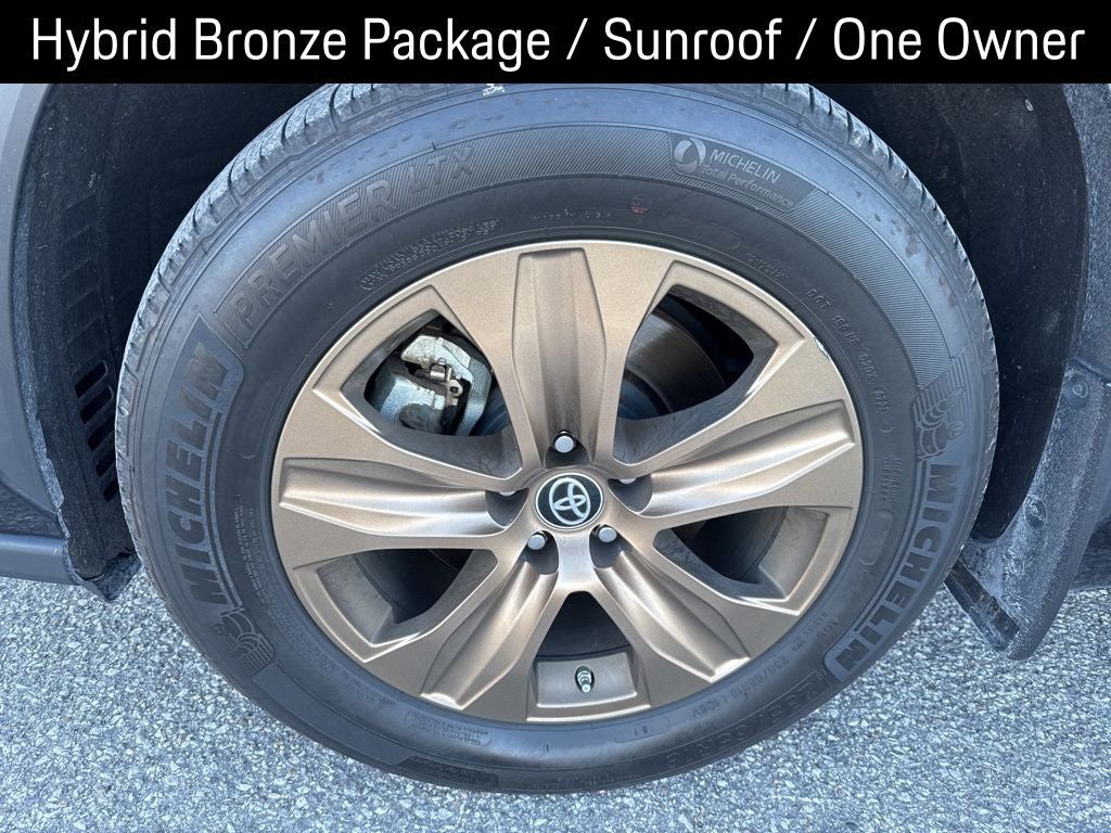 2023 Toyota Highlander Hybrid Bronze Edition