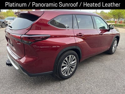 2025 Toyota Highlander Hybrid Platinum