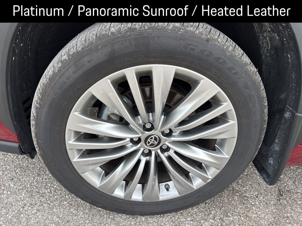 2025 Toyota Highlander Hybrid Platinum