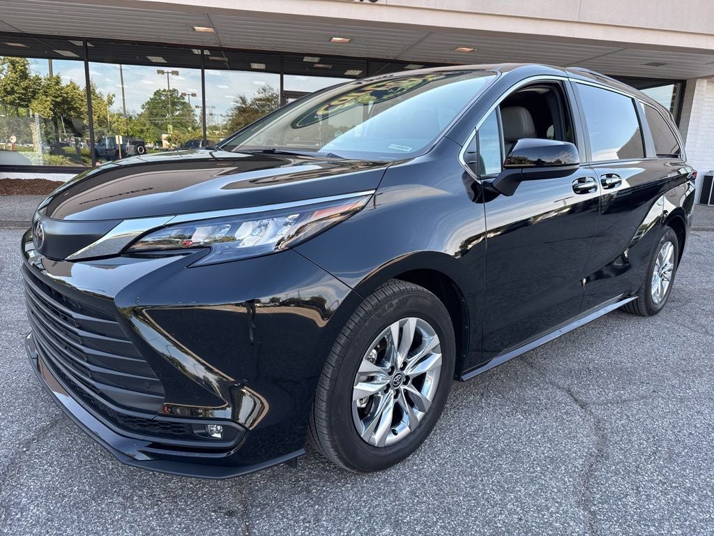 2026 Toyota Sienna XLE 7 Passenger