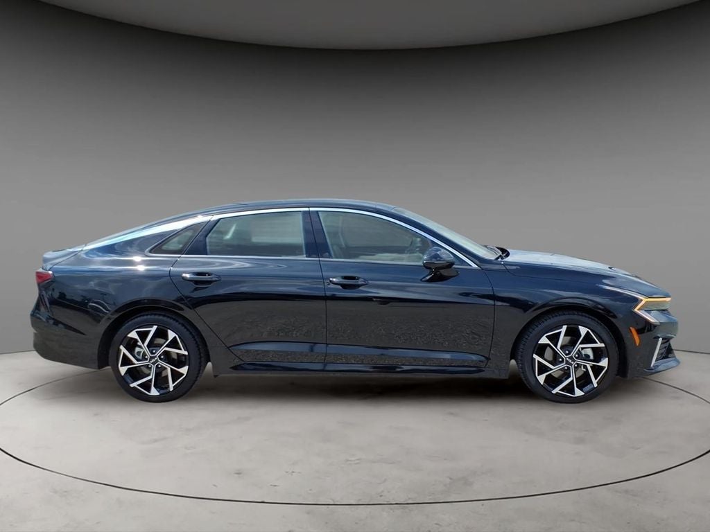 2025 Kia K5 EX