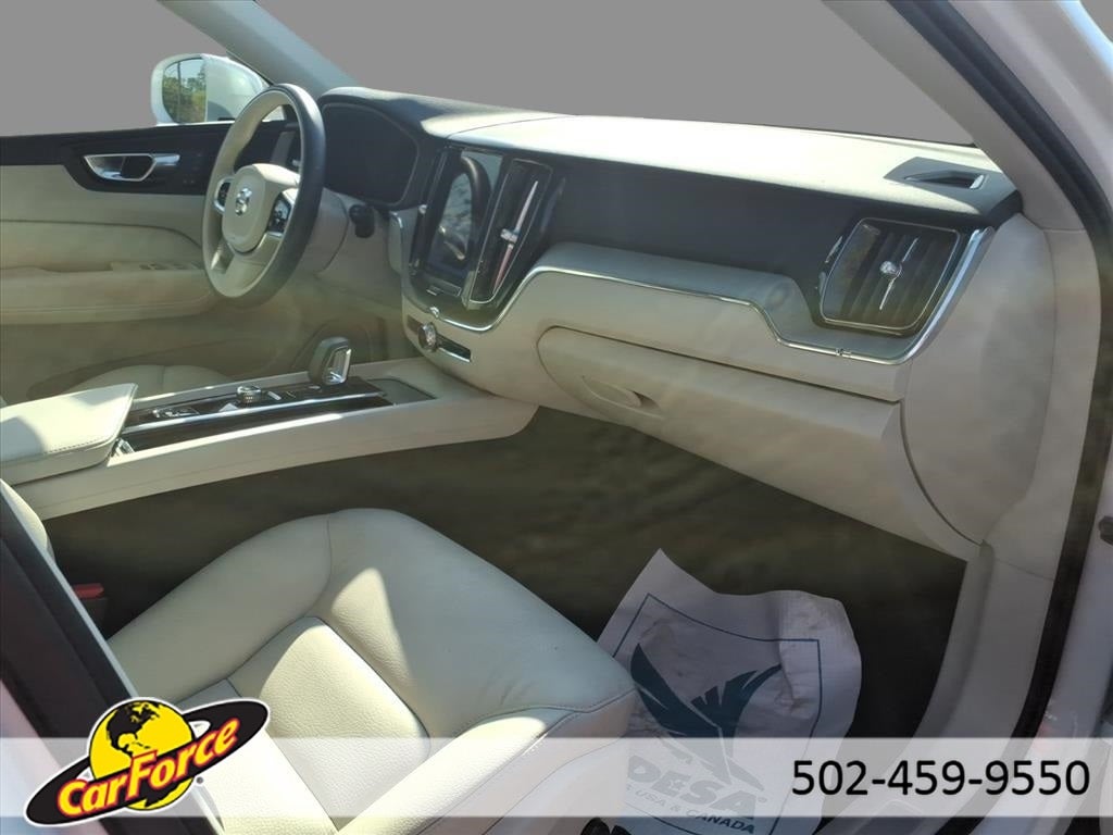 2023 Volvo XC60 B5 Plus Bright Theme