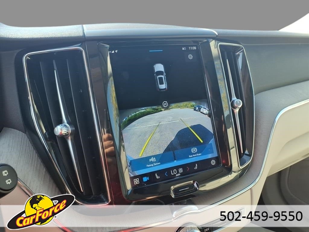 2023 Volvo XC60 B5 Plus Bright Theme