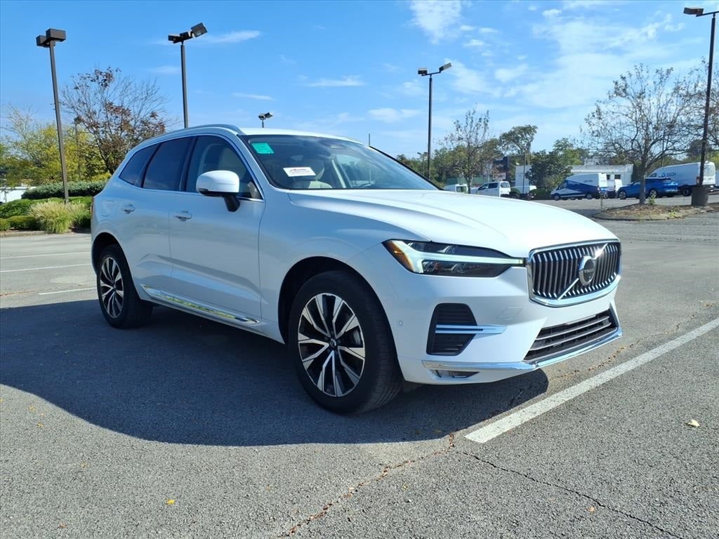 2023 Volvo XC60 B5 Plus Bright Theme