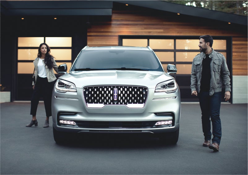 The sparkling grille of the 2023 Lincoln Aviator® Grand Touring model | Bill Collins Lincoln of Louisville in Louisville KY