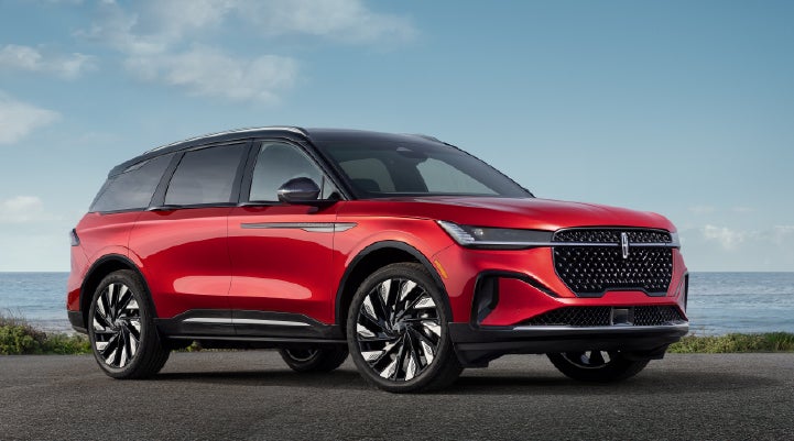 A 2025 Lincoln Nautilus® Reserve model is shown with the stylish available Jet Appearance Package. | Bill Collins Lincoln of Louisville in Louisville KY