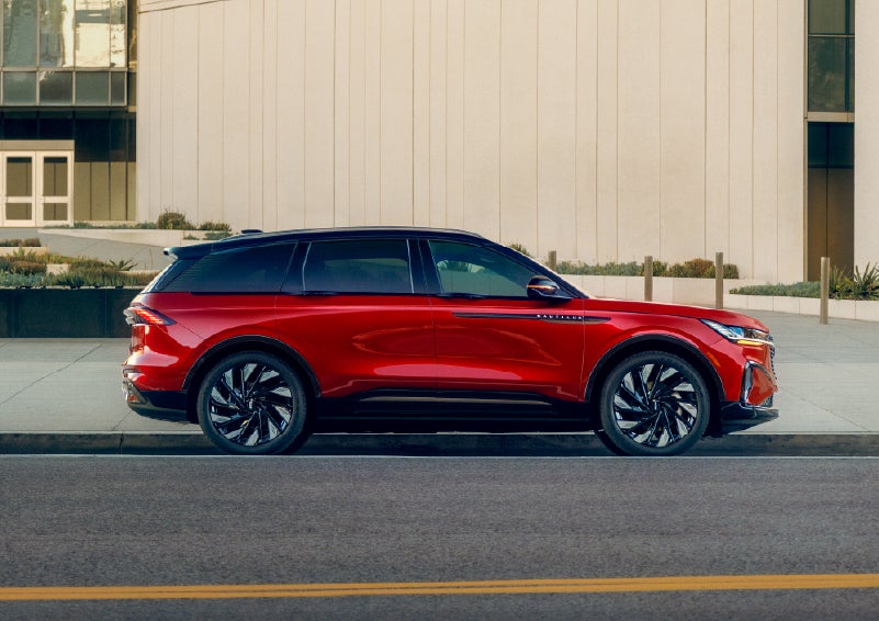 2025 Lincoln Nautilus® SUV with the available Jet Appearance Package and Hybrid transmission. | Bill Collins Lincoln of Louisville in Louisville KY
