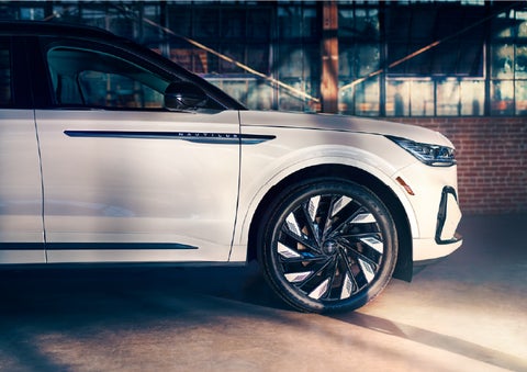 The wheels of the available Jet Appearance Package are highlighted. | Bill Collins Lincoln of Louisville in Louisville KY